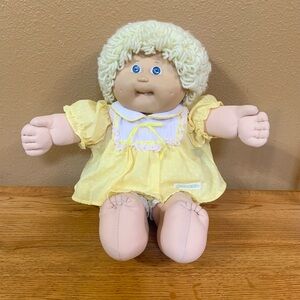 Vintage Cabbage Patch Kids Doll Girl W One Tooth Long Lemon Loops KT Factory